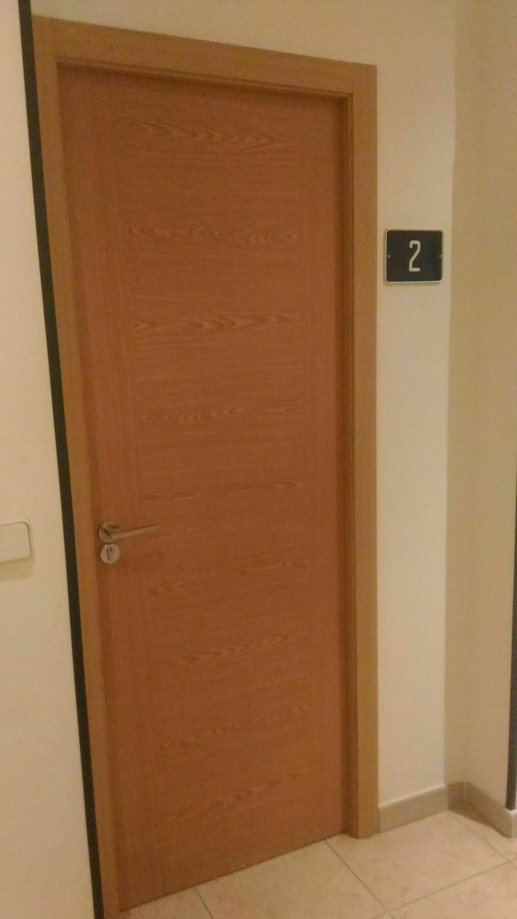 Hostal Alaska Madrid Bagian luar foto